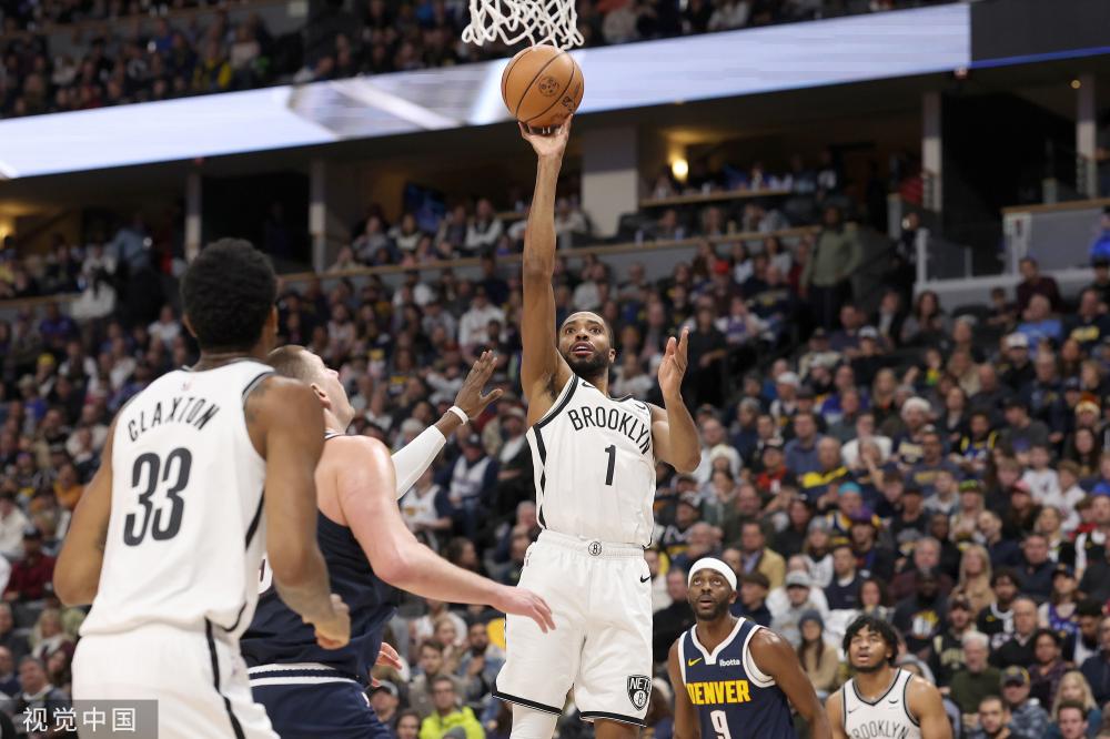 中后卫头槌 中后卫头槌