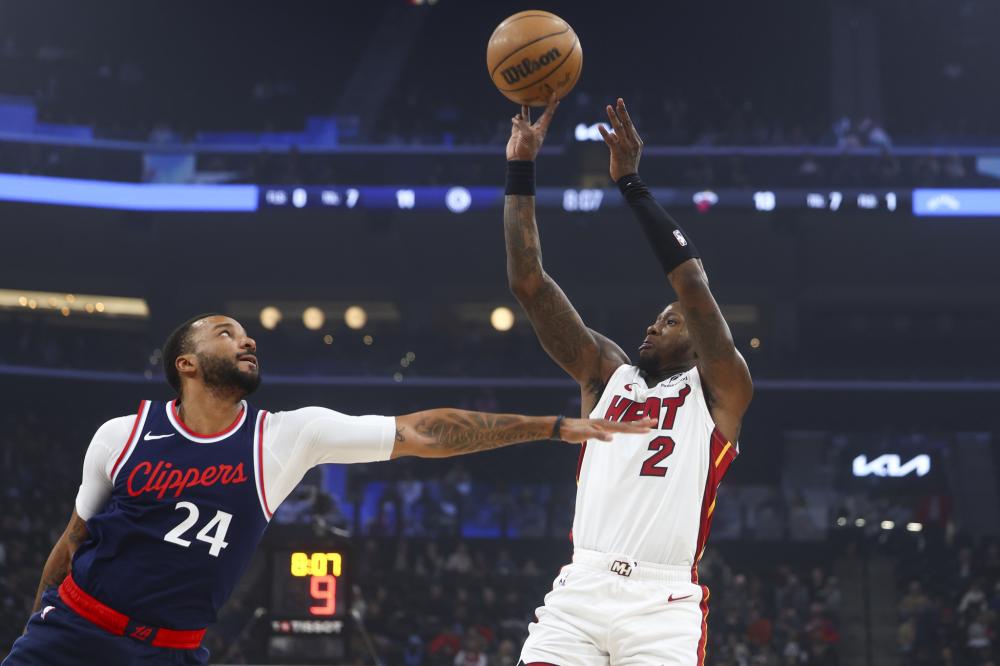 牙边后卫走 牙边后卫走