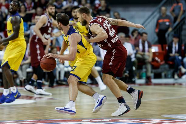 这两位新生 这两位新生