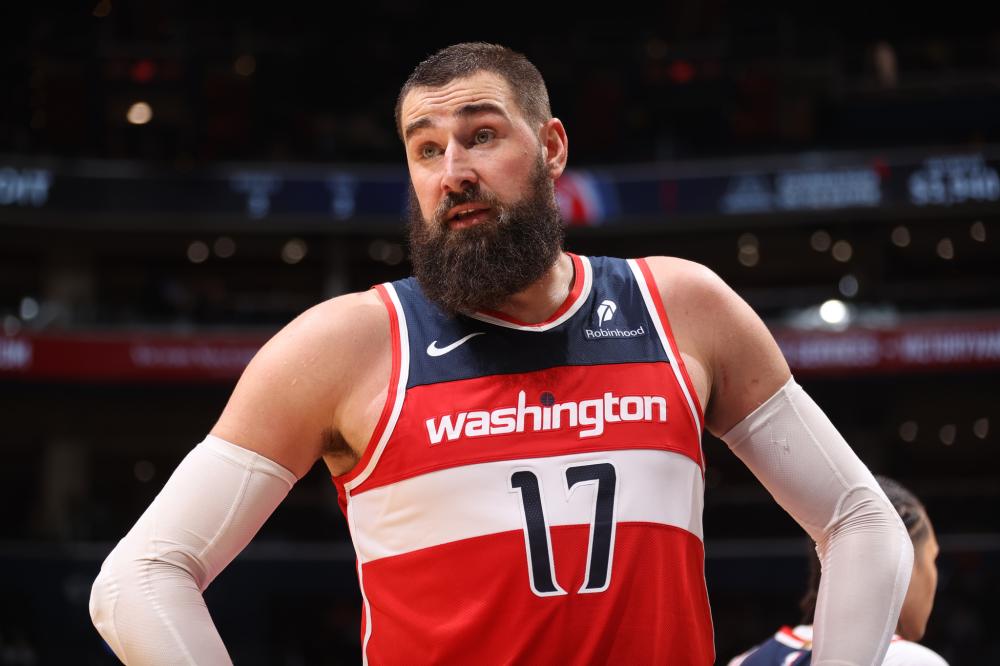 尽管他的出 尽管他的出