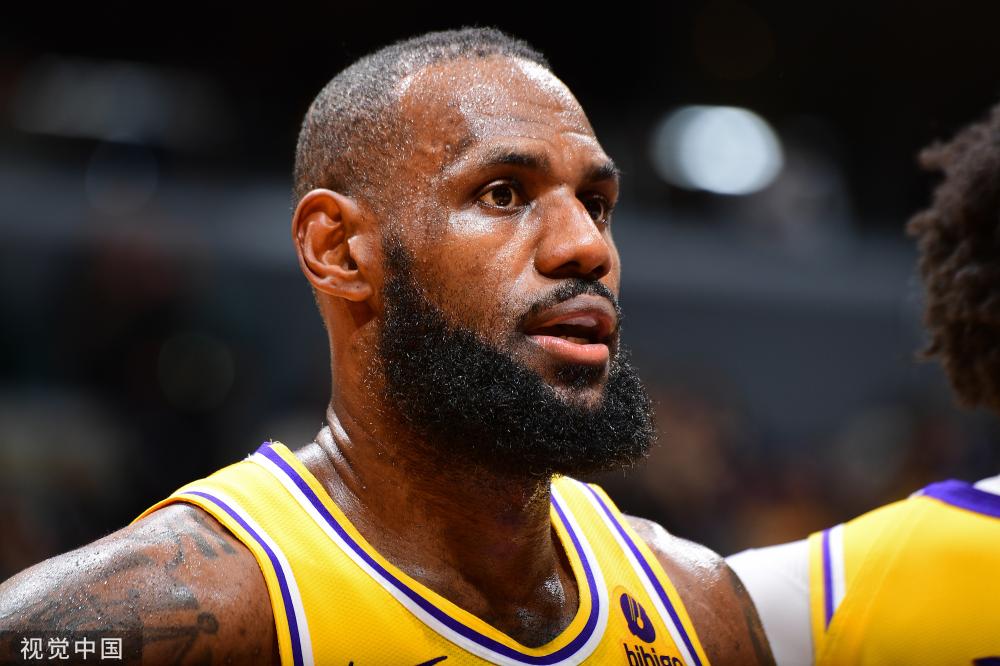 一个巨大的 一个巨大的